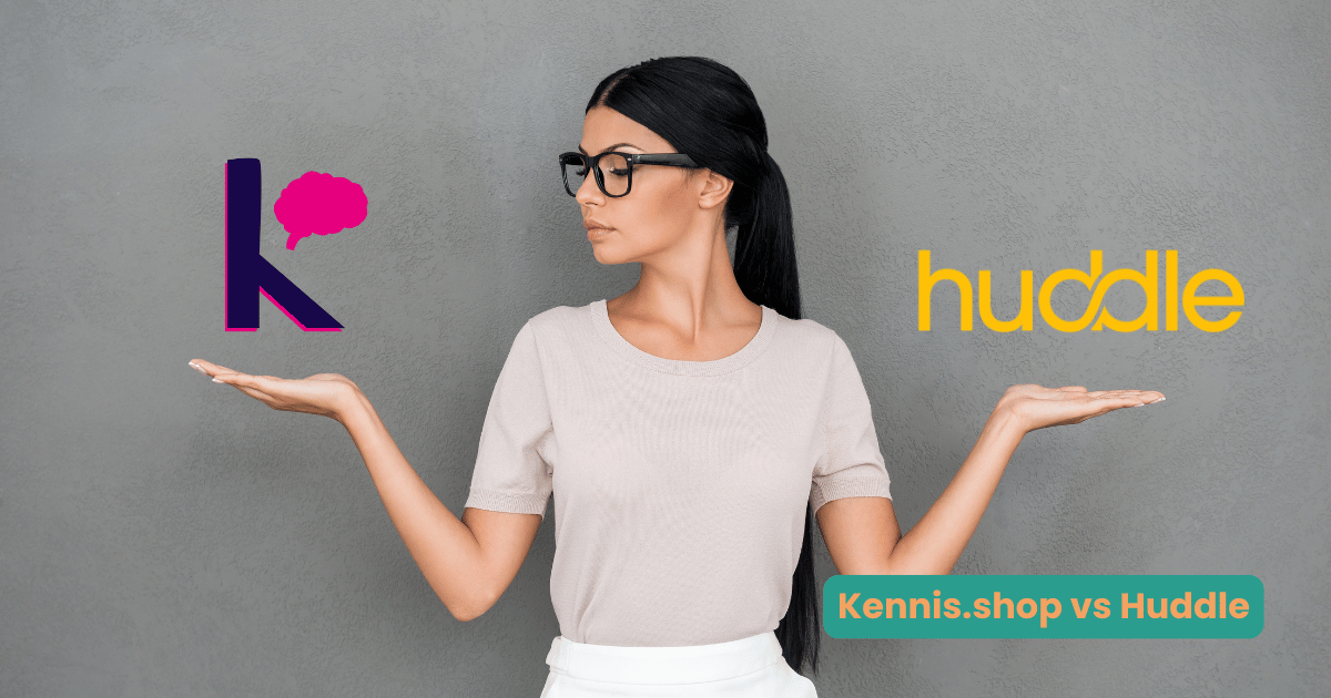 Vrouw vergelijkt Kennis.shop en Huddle als e-learning platforms – keuzehulp voor online ondernemers