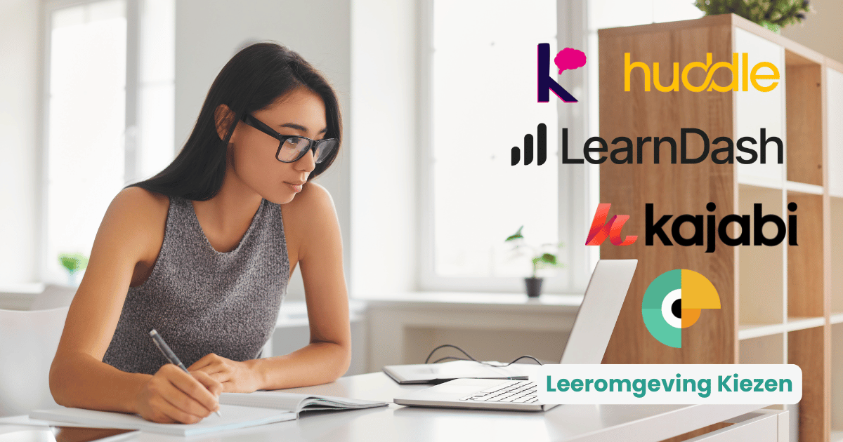 Student achter laptop met de logos van Huddle, Kennis.shop, Kajabi, LearnDash en Membirds en de tekst ‘Leeromgeving kiezen’.